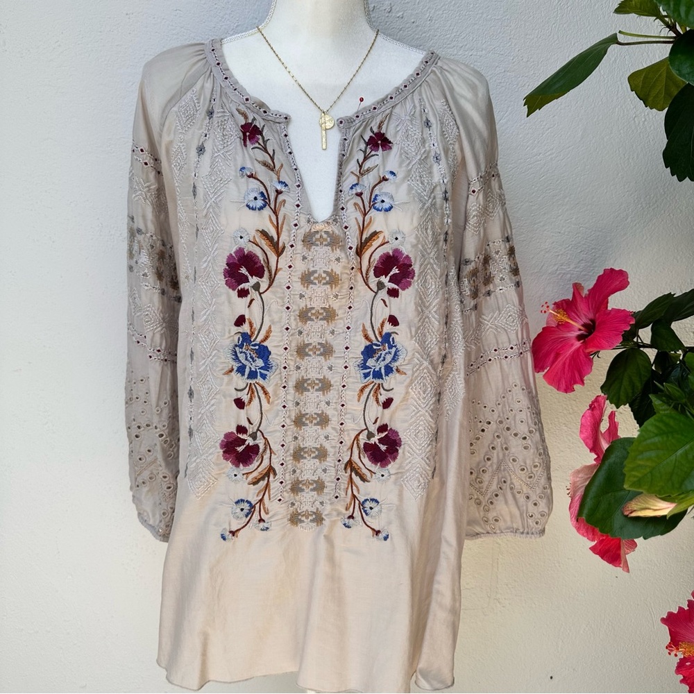 Johnny Was Embroidered taupe Women's Top L.